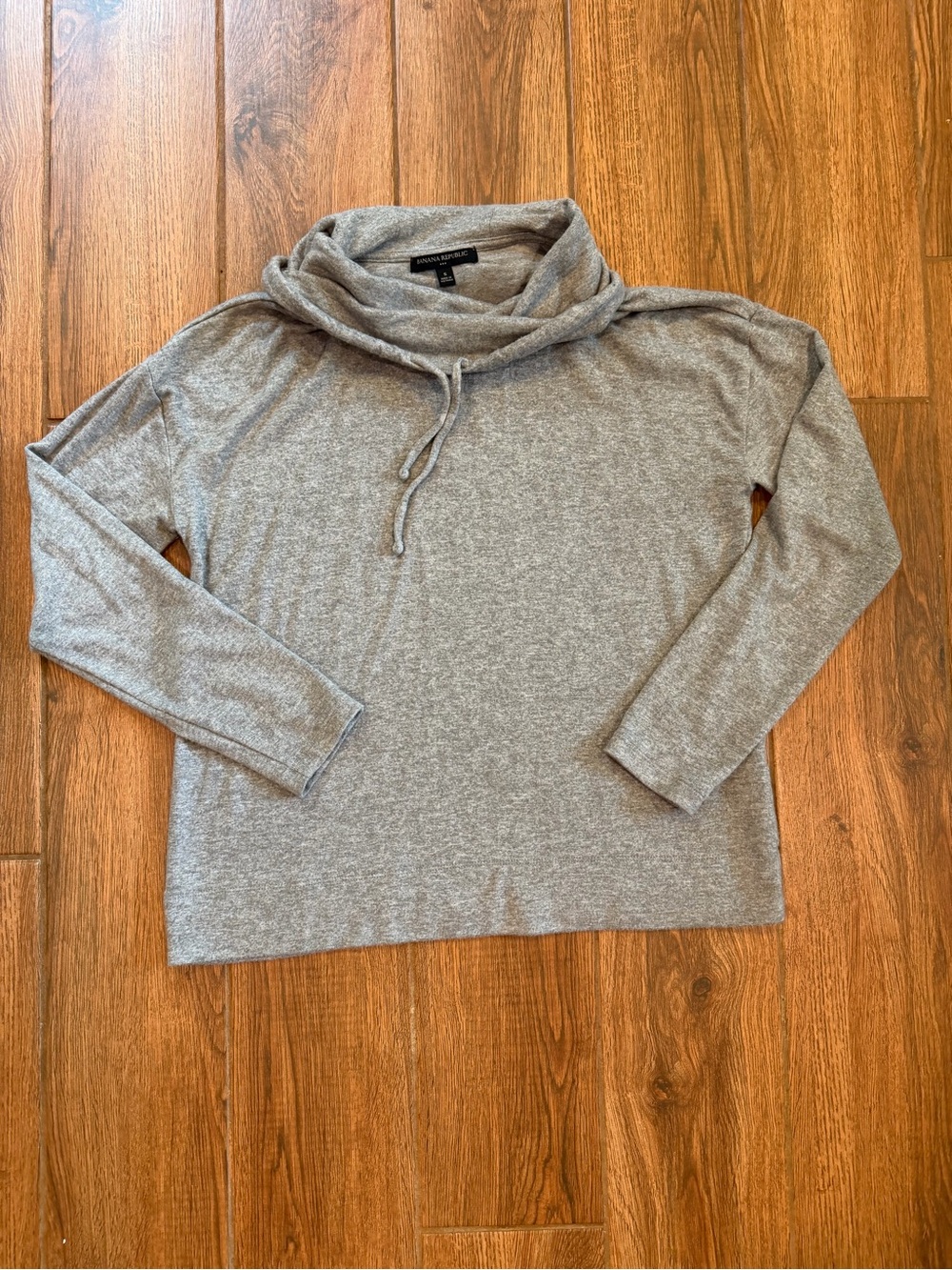 Banana Republic Gray Cowl Neck Sweater / women’s small